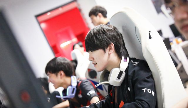 条战线的争 条战线的争